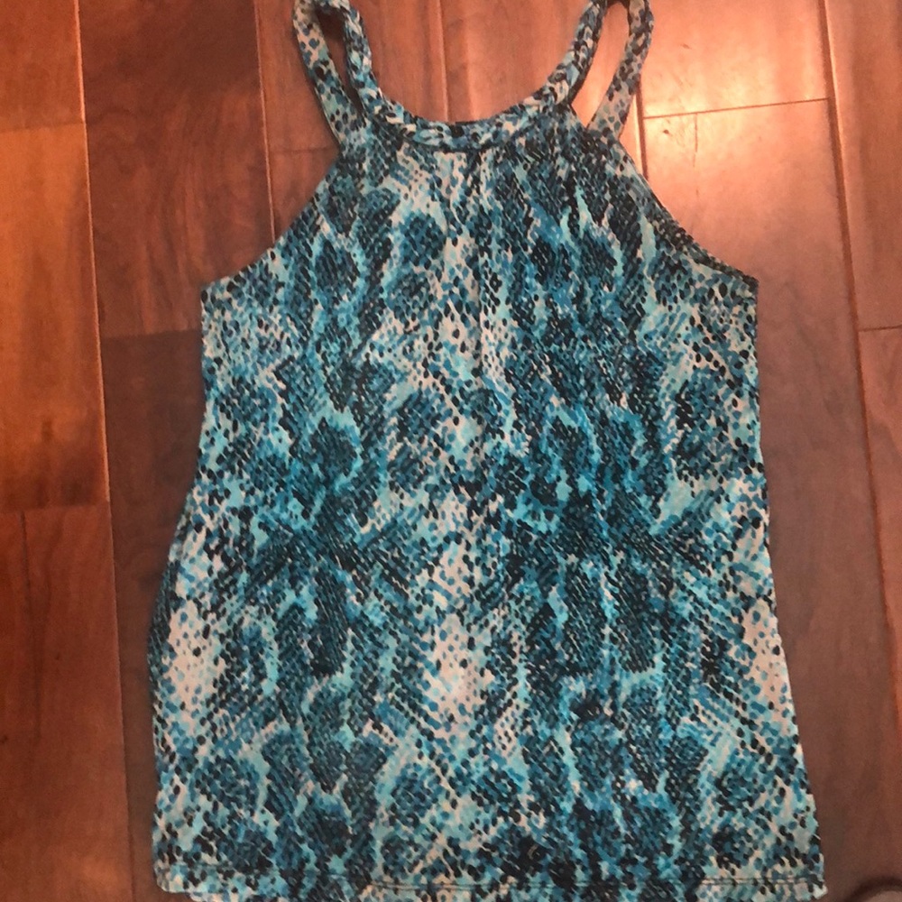 Top - Picture 4 of 6